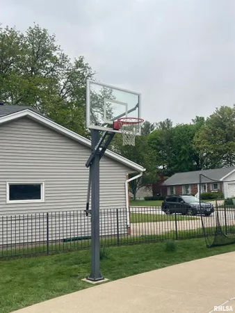 $365,000 | 7228 North Crabapple Court, Peoria, IL 61614