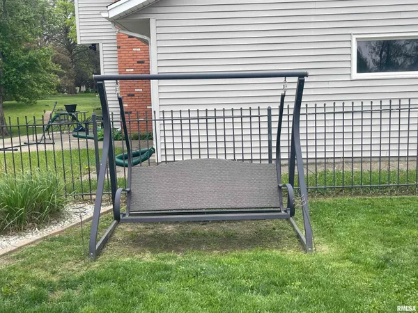 $365,000 | 7228 North Crabapple Court, Peoria, IL 61614