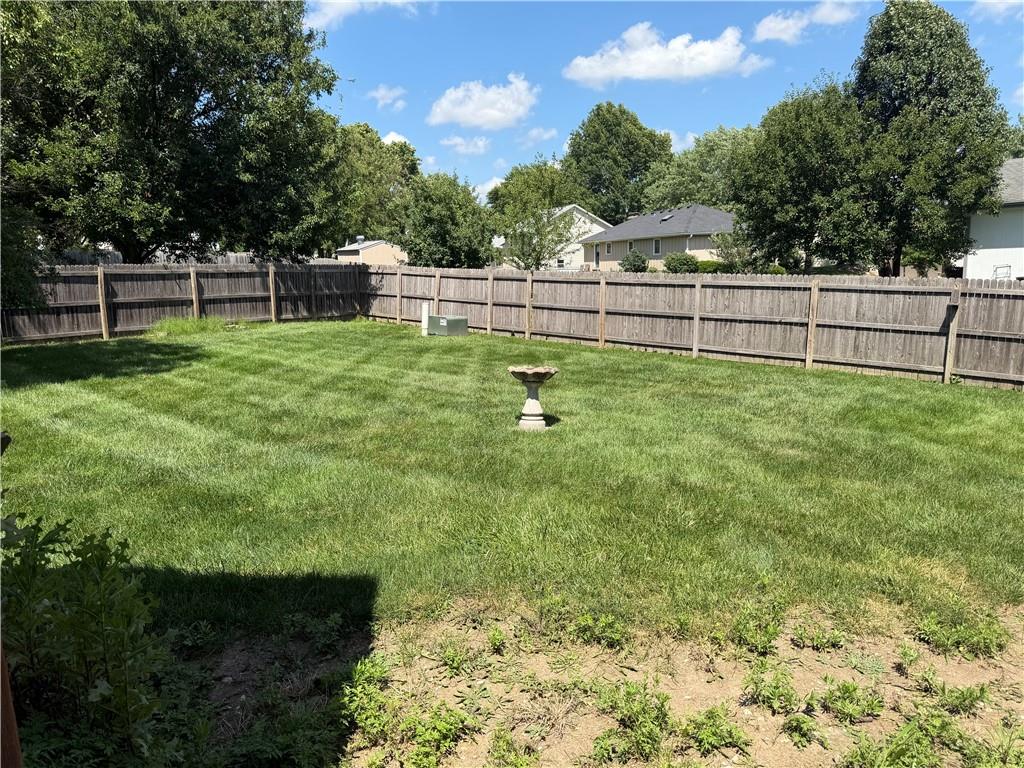 401 North Adams Street Raymore, MO 64083 - Photo 3 of 4