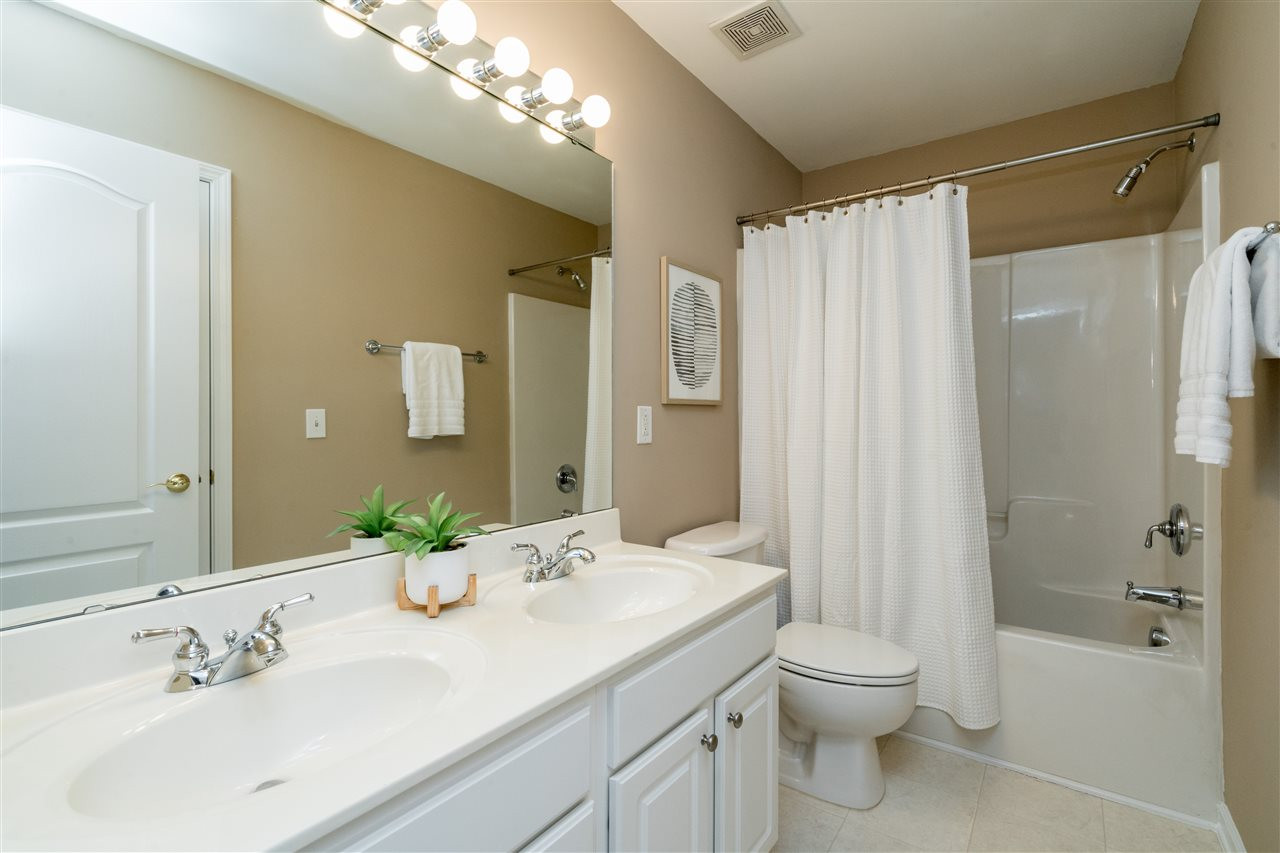 5405 Brandy Bay Road Raleigh, NC 27613 - Photo 19 of 23 Bathroom