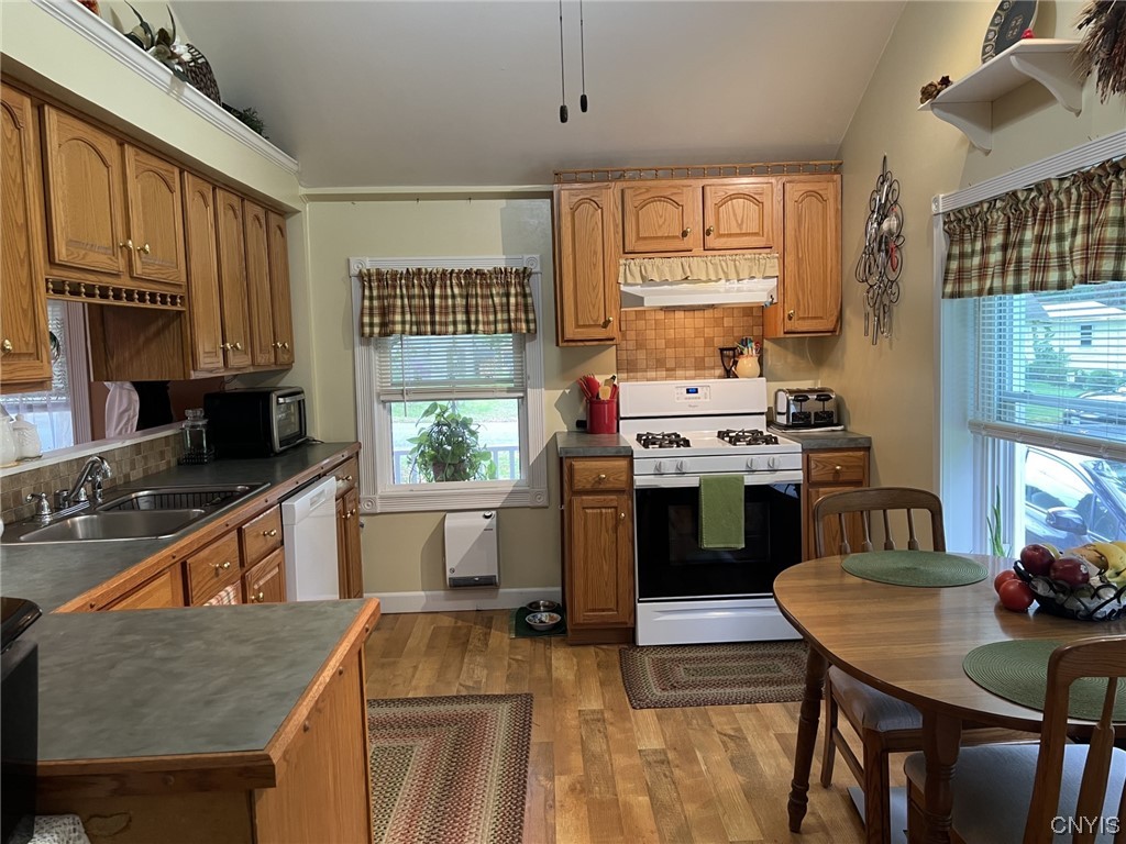 7633 East Lake Road Blossvale, NY 13308 - Photo 3 of 30 Gallery Image 3