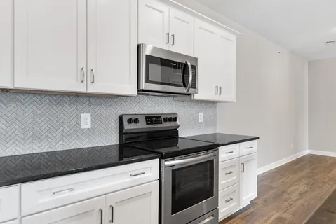 $329,900 | 7483 Highway 70 South, Unit 304, Nashville, TN 37221