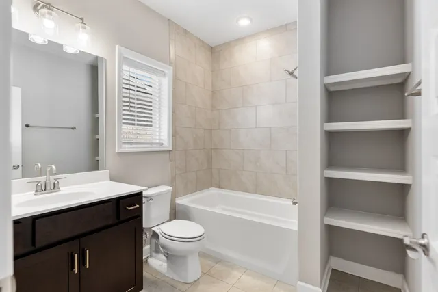 $334,000 | 7483 Highway 70 South, Unit 304, Nashville, TN 37221