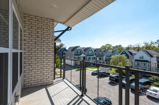 $334,000 | 7483 Highway 70 South, Unit 304, Nashville, TN 37221