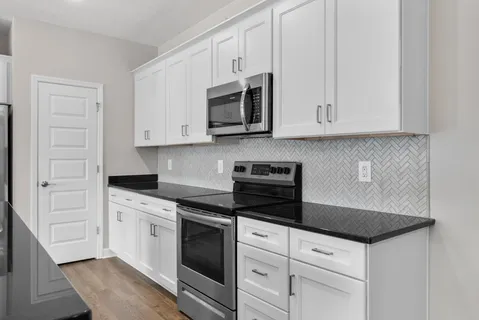 $329,900 | 7483 Highway 70 South, Unit 304, Nashville, TN 37221