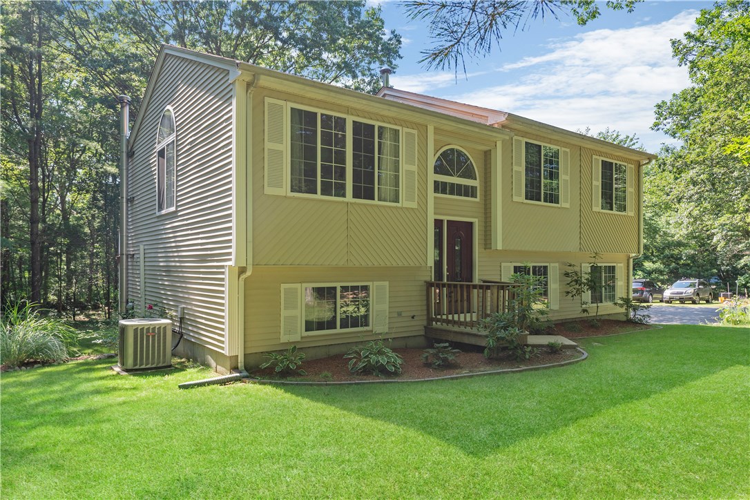 360 Gardiner Road Richmond, RI 02892 - Photo 2 of 27