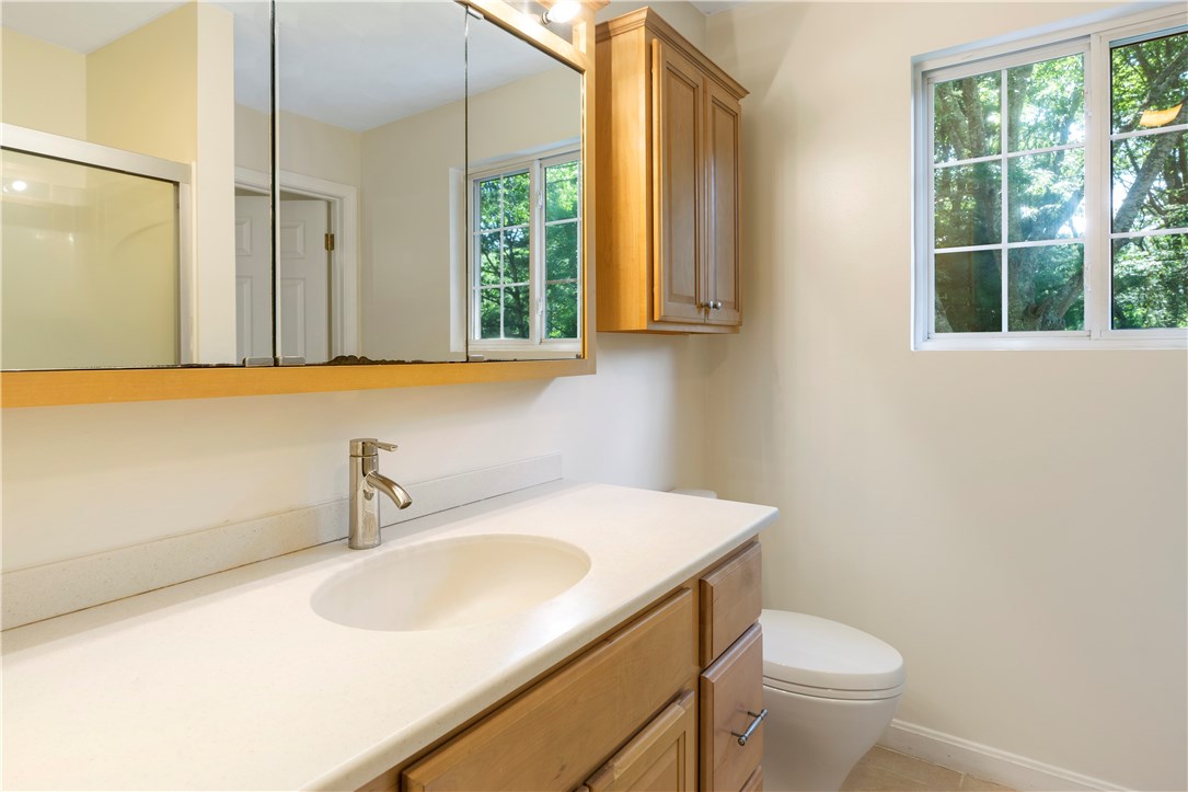 360 Gardiner Road Richmond, RI 02892 - Photo 9 of 27