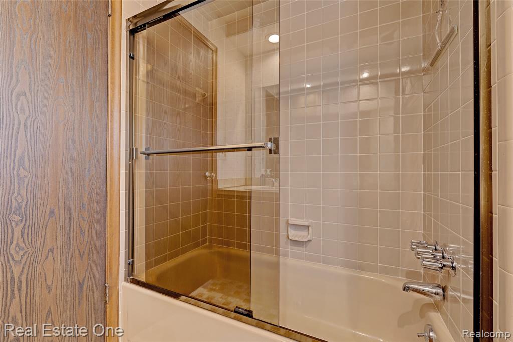 38756 Cheldon Street Clinton Township, MI 48038 - Photo 14 of 49
