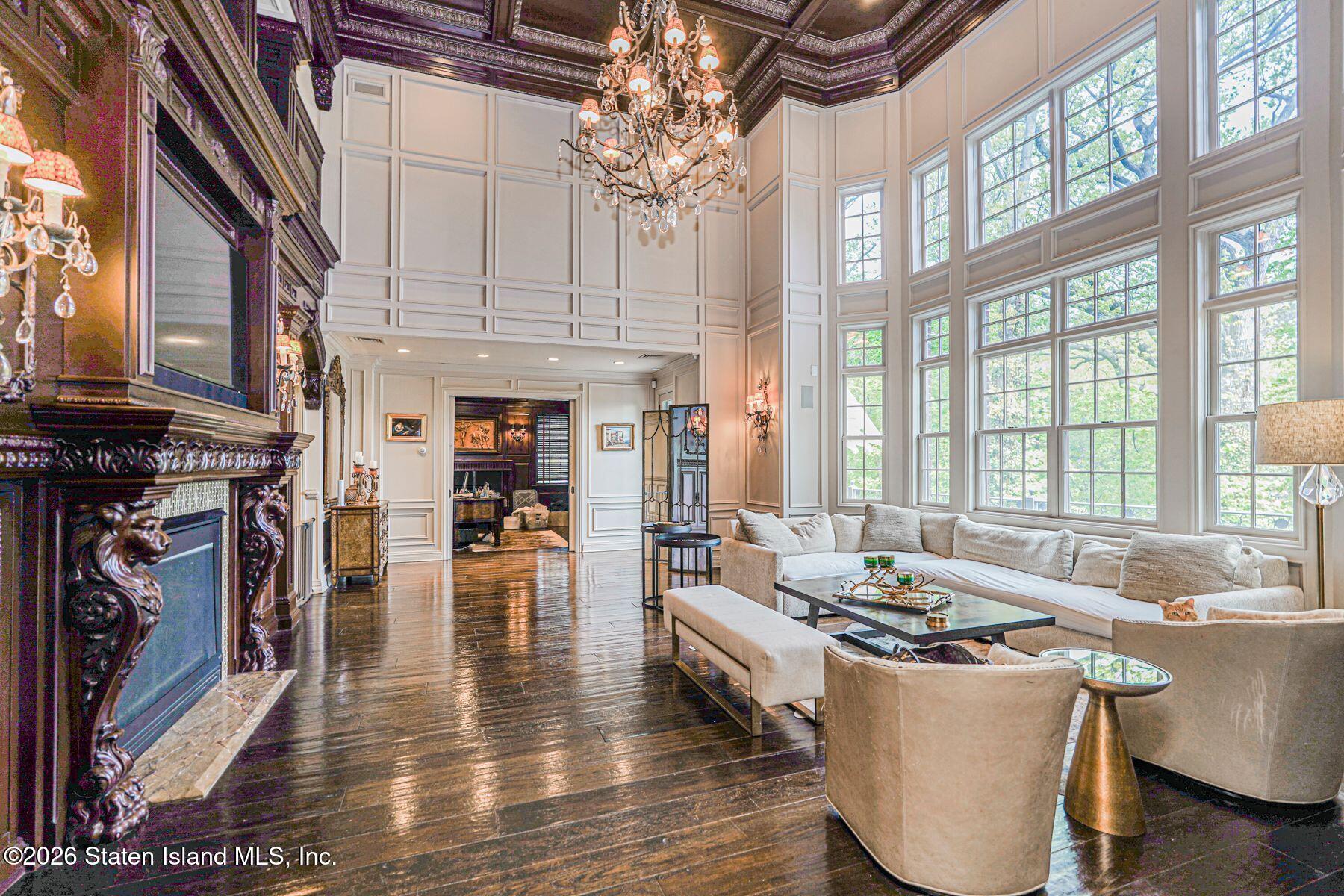 125 Benedict Road Staten Island, NY 10304 - Photo 14 of 96 125 great room