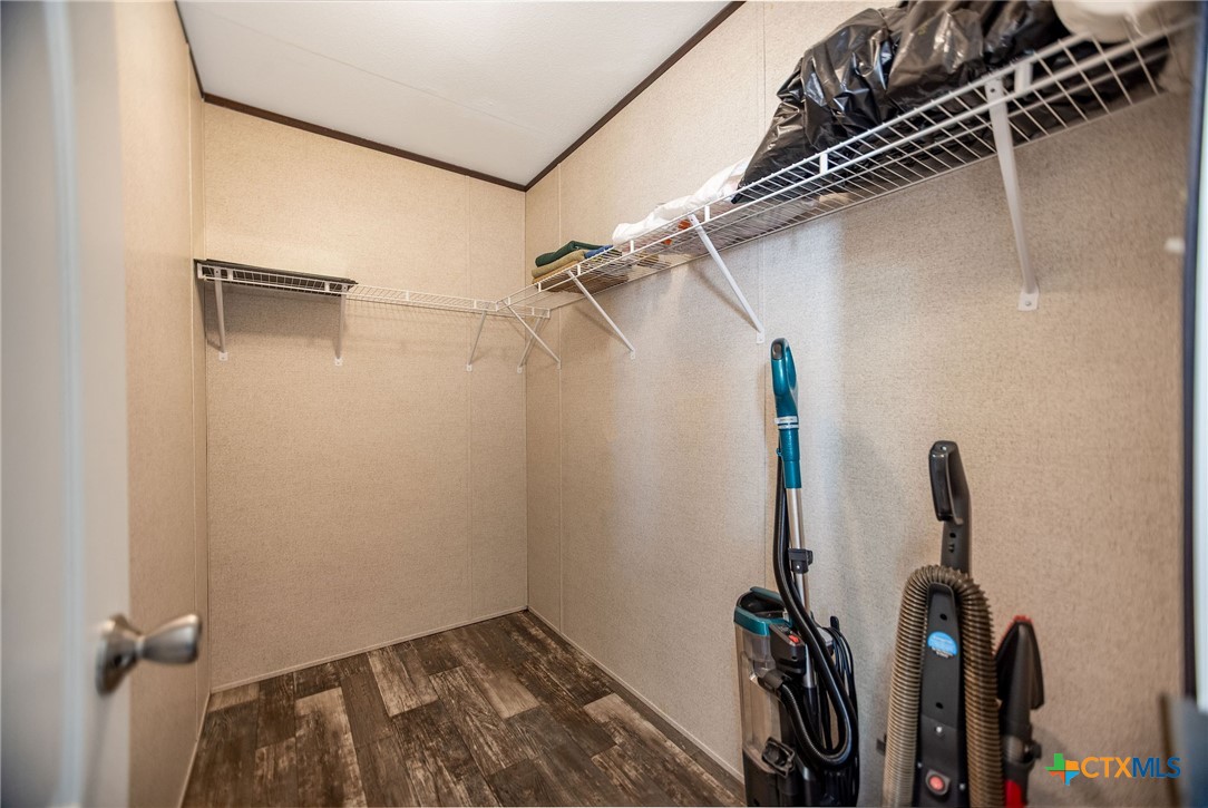 1849 Royal Road Port Lavaca, TX 77979 - Photo 27 of 40 a view of walk in closet