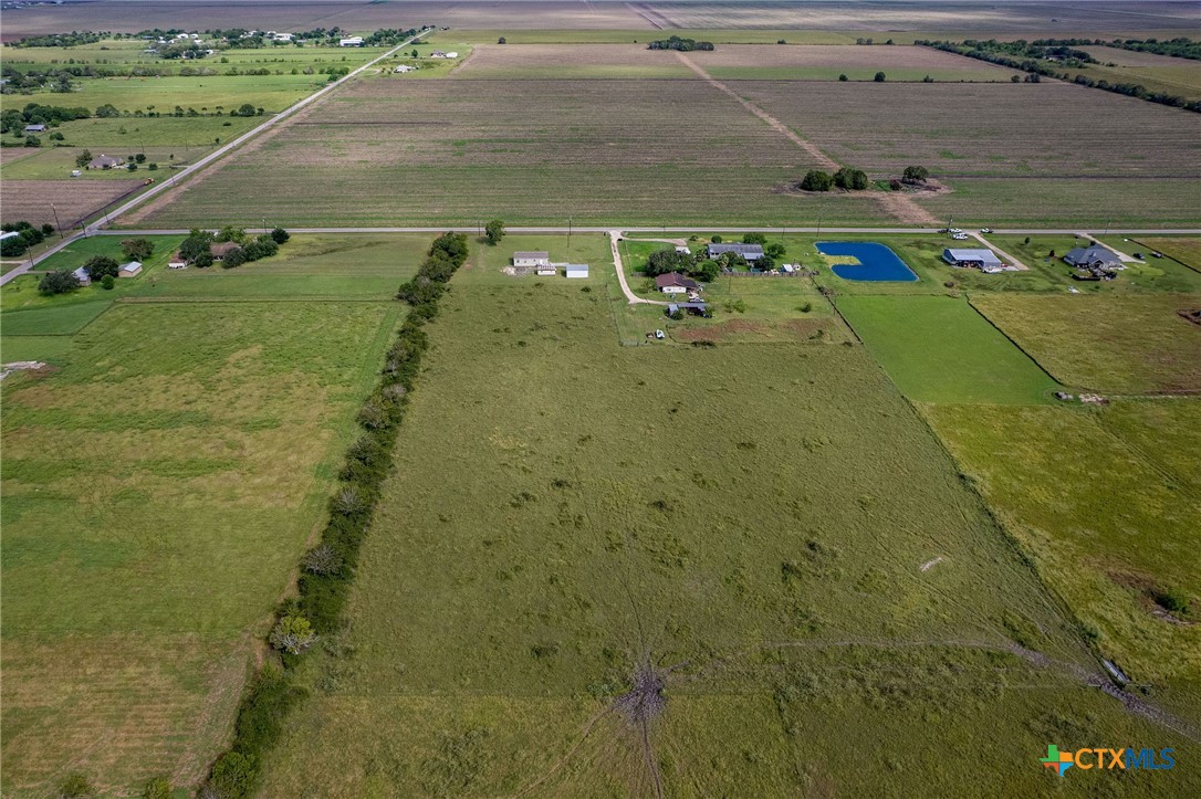 1849 Royal Road Port Lavaca, TX 77979 - Photo 40 of 40 a view of a bird bath room