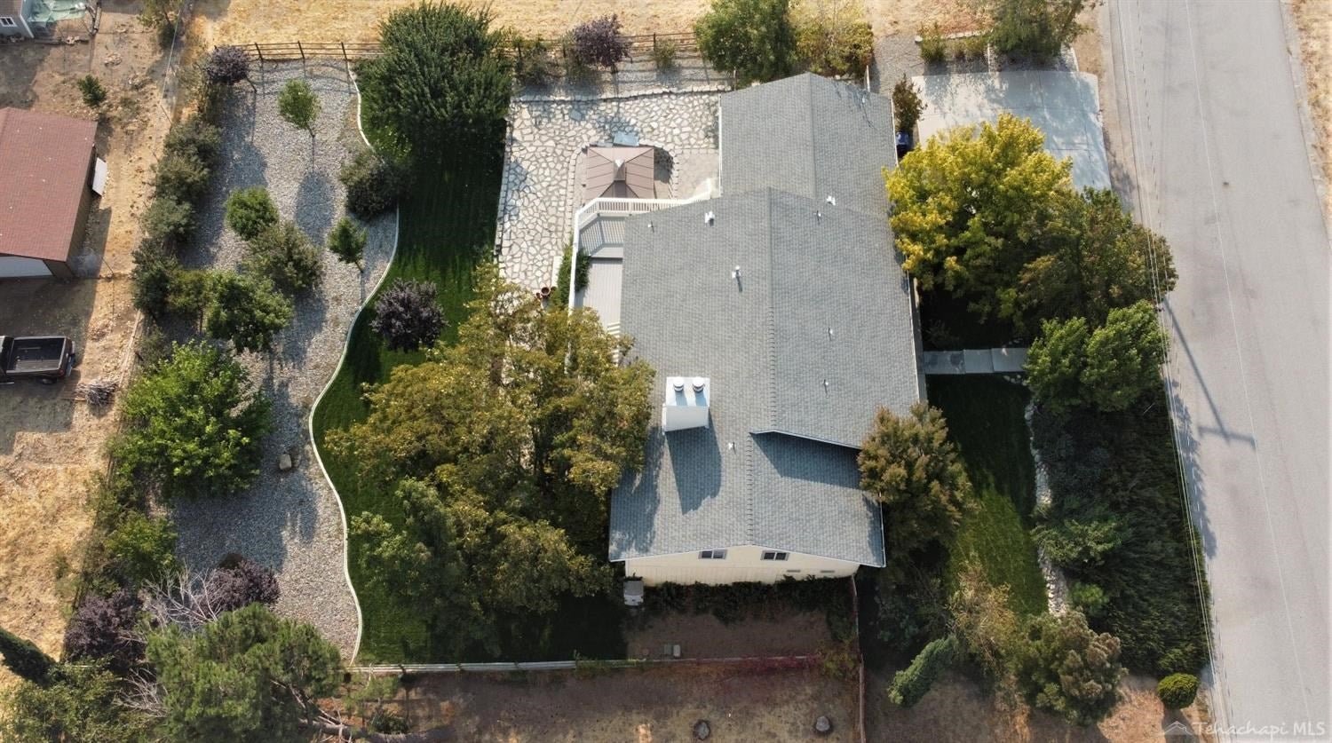 20816 Quail Springs Road Tehachapi, CA 93561 - Photo 37 of 41 Gallery Image 37