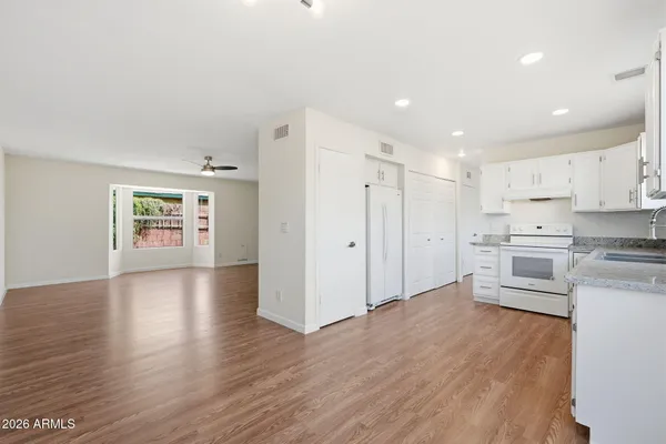 $365,000 | 630 East Jensen Street, Unit 157, Mesa, AZ 85203