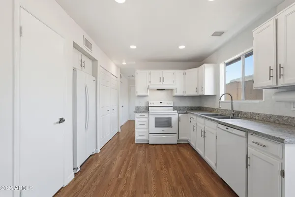 $365,000 | 630 East Jensen Street, Unit 157, Mesa, AZ 85203