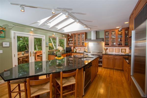 95 Lake Rd Terrace Wayland, MA 01778 - Photo 5 of 30 Gallery Image 5