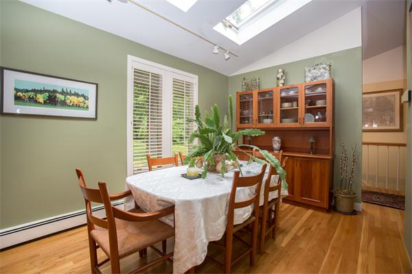 95 Lake Rd Terrace Wayland, MA 01778 - Photo 8 of 30 Gallery Image 8