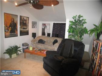 106 Roberts Road Brookhaven, PA 19015 - Photo 9 of 12 Office / Study
