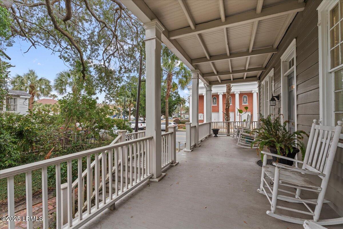 409 Carteret Street Beaufort, SC 29902 - Photo 11 of 45 11-Front Porch