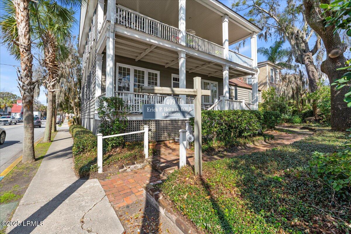 409 Carteret Street Beaufort, SC 29902 - Photo 8 of 45 08-Front Exterior