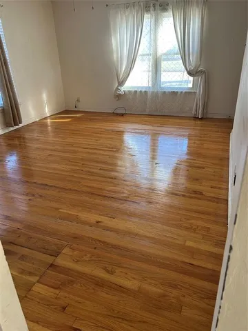 $184,990 | 829 Yale Street, River Oaks, TX 76114