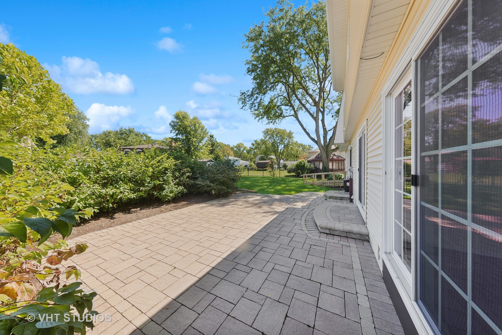 1623 South Prospect Street Wheaton, IL 60189 - Photo 21 of 26 a view of a pathway both side of house