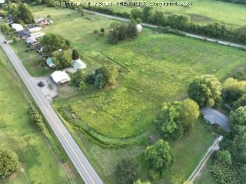 32650 Huntington Road Ashton, WV 25503 - Photo 4 of 27 Gallery Image 4
