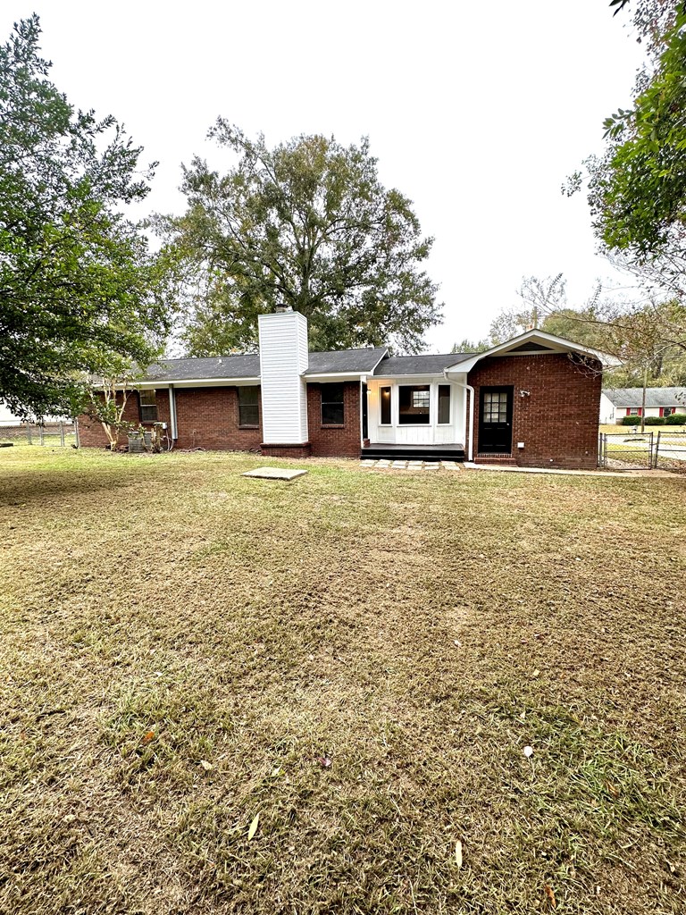 2321 Aberdeen Road Dothan, AL 36301 - Photo 3 of 21