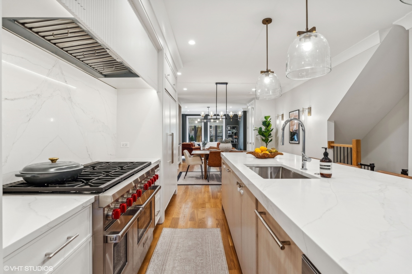 2034 North Mohawk Street, Unit 1 Chicago, IL 60614 - Photo 7 of 26 a kitchen that has a lot of cabinets