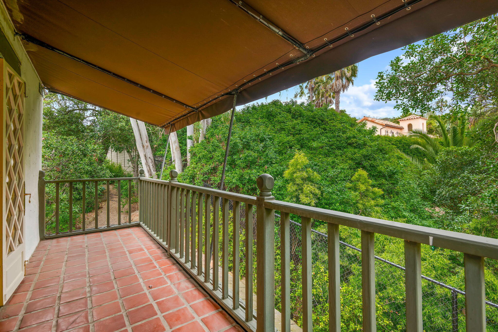 2040 Mission Ridge Road Santa Barbara, CA 93103 - Photo 29 of 38 a balcony with trees in front of it