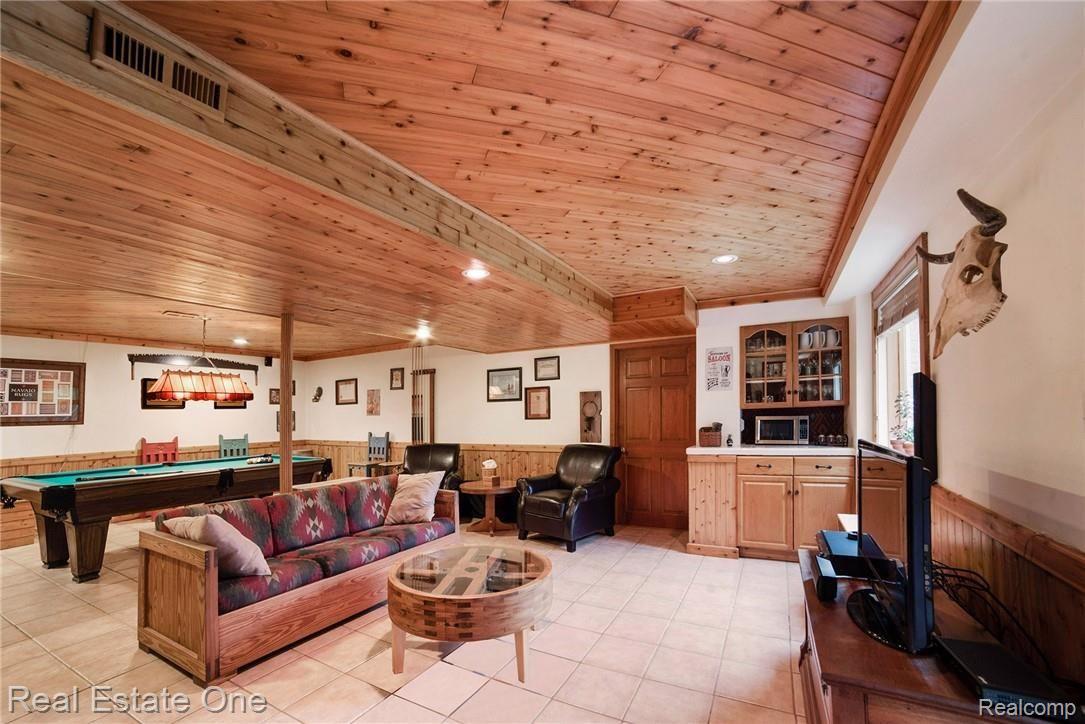 3510 Landview Drive Rochester, MI 48306 - Photo 31 of 50 DSC_6717.jpg