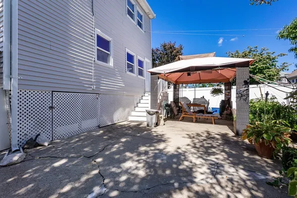 $2,750 | 157 Spring Street, Unit 1, Medford, MA 02155