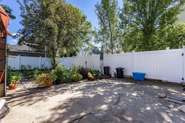 $2,750 | 157 Spring Street, Unit 1, Medford, MA 02155