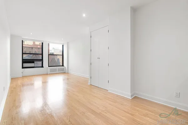 $5,500 | 270 Park Avenue South, Unit 4C | Flatiron