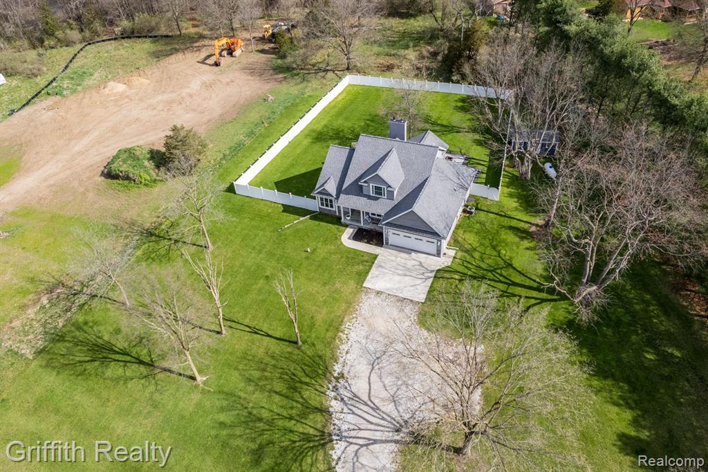 9655 Spicer Road Brighton, MI 48116 - Photo 10 of 50