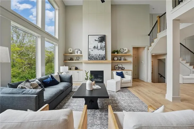 $750,000 | 1506 Northwest 106th Terrace, Kansas City, MO 64155