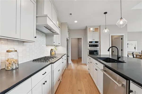 $750,000 | 1506 Northwest 106th Terrace, Kansas City, MO 64155