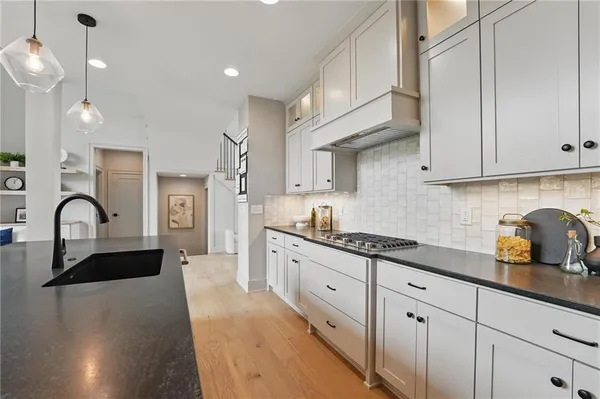 $750,000 | 1506 Northwest 106th Terrace, Kansas City, MO 64155