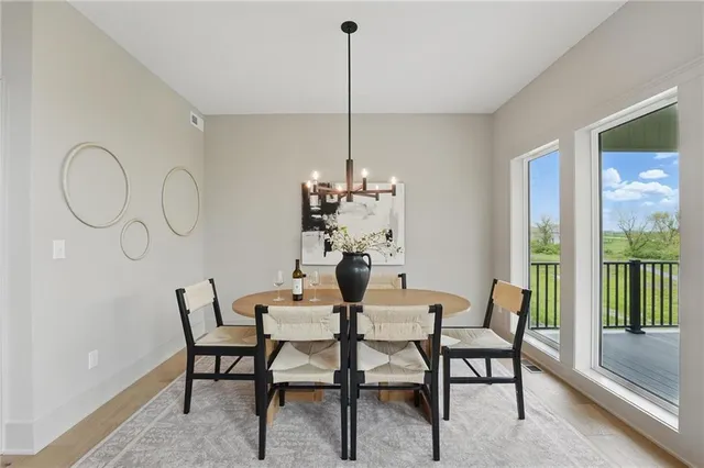 $750,000 | 1506 Northwest 106th Terrace, Kansas City, MO 64155