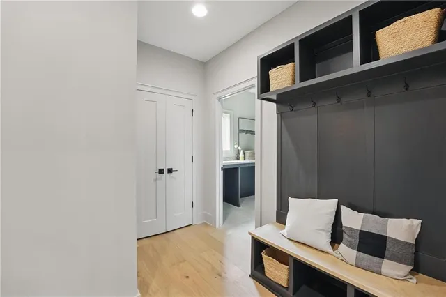 $750,000 | 1506 Northwest 106th Terrace, Kansas City, MO 64155