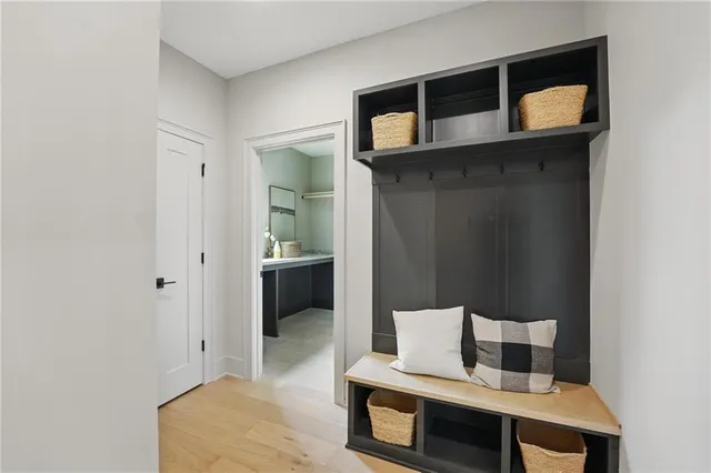 $750,000 | 1506 Northwest 106th Terrace, Kansas City, MO 64155