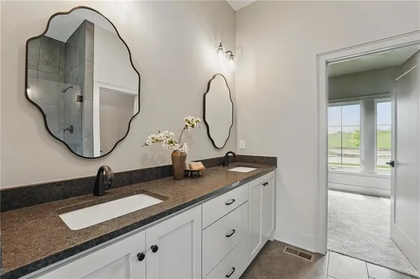 $750,000 | 1506 Northwest 106th Terrace, Kansas City, MO 64155