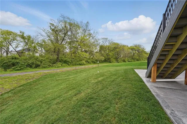 $750,000 | 1506 Northwest 106th Terrace, Kansas City, MO 64155