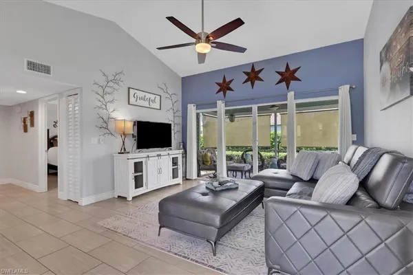 $275,000 | 1535 Trafalgar Lane, Unit A, Naples, FL 34116