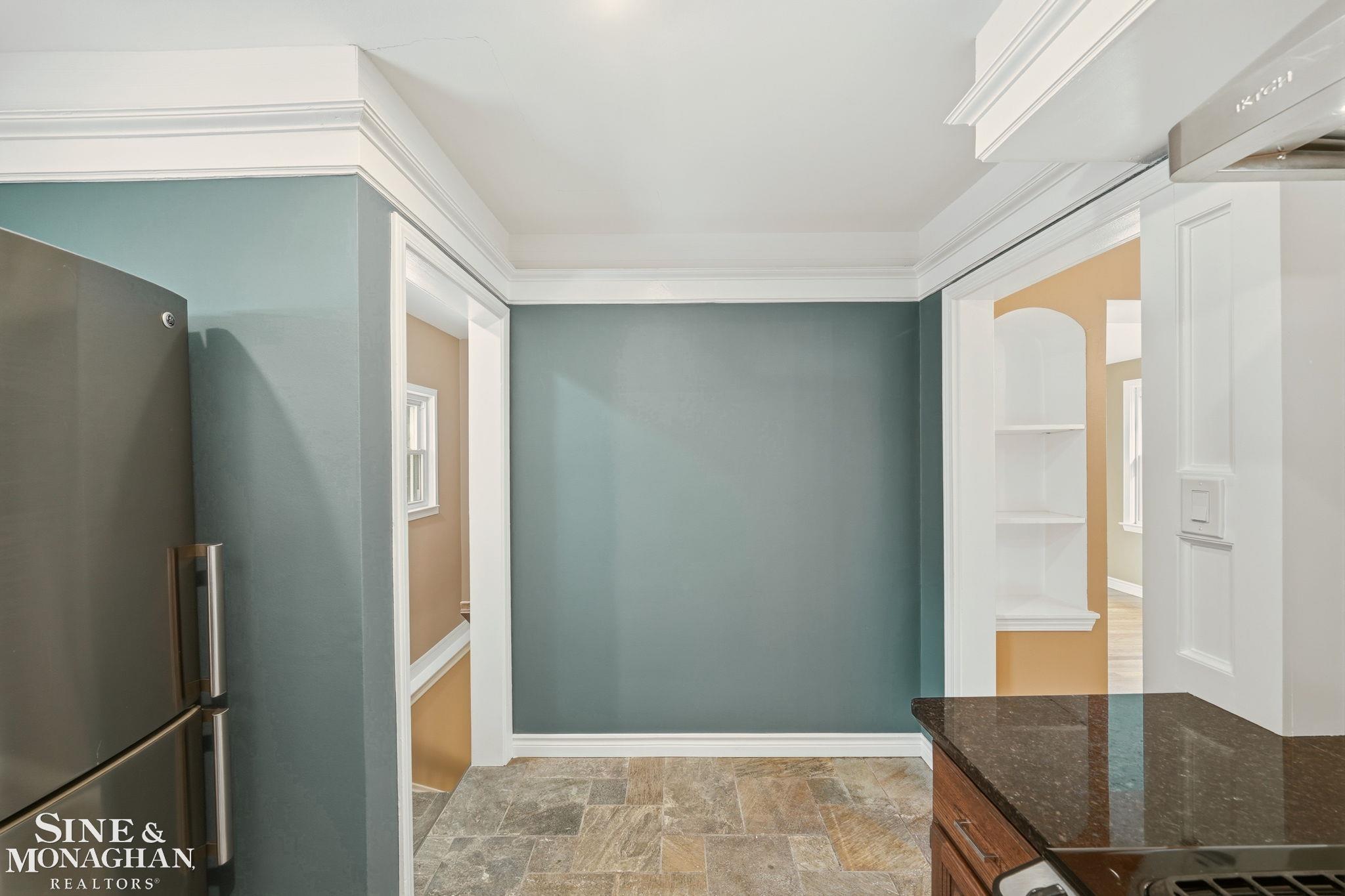 1641 Hampton Road Grosse Pointe Woods, MI 48236 - Photo 22 of 70