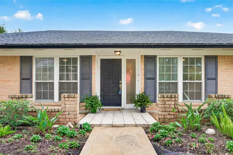 $525,000 | 3031 Broadmoor Drive, Sugar Land, TX 77478