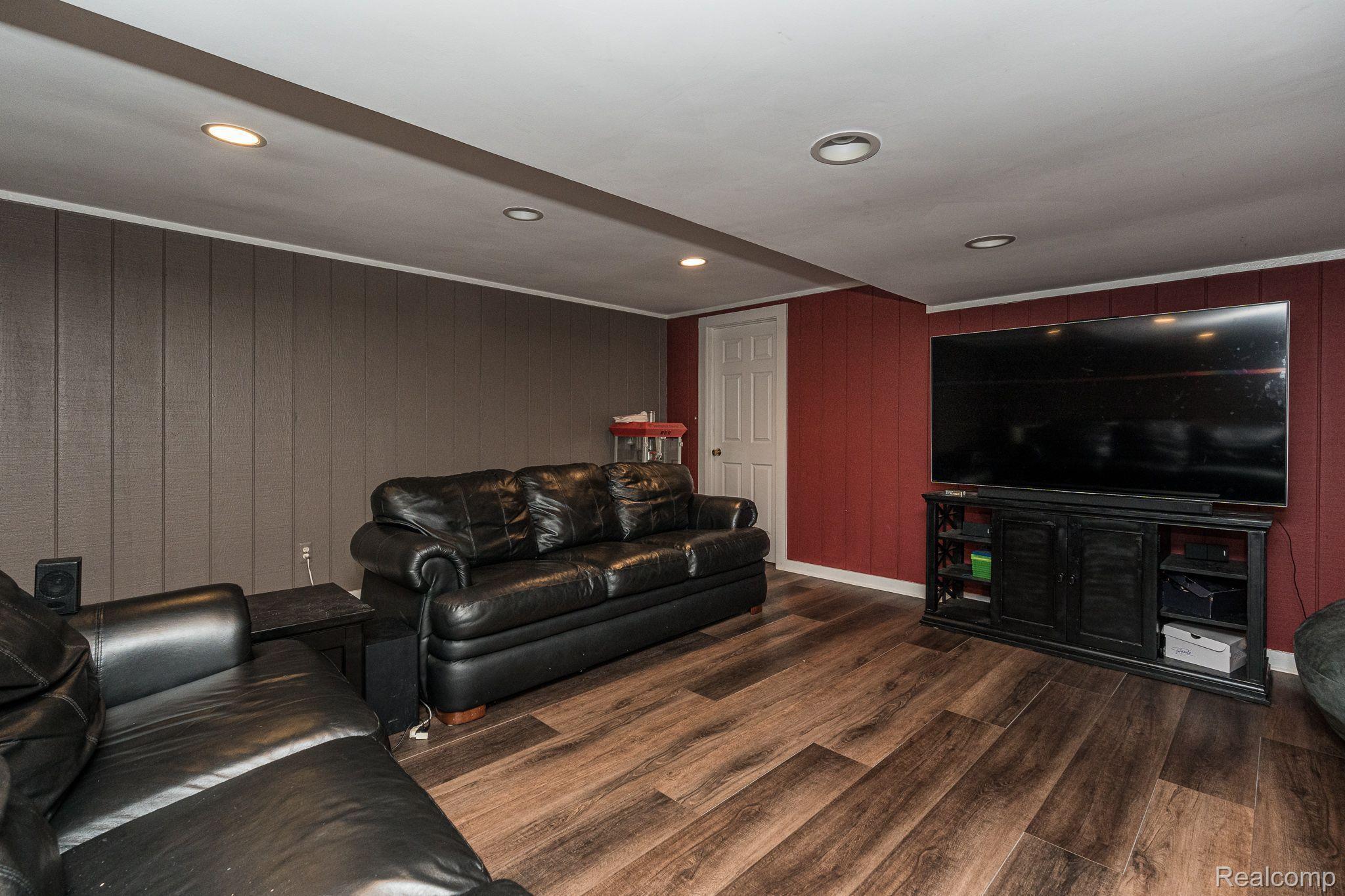 3965 Collins Road Oakland, MI 48363 - Photo 34 of 63 Gallery Image 34