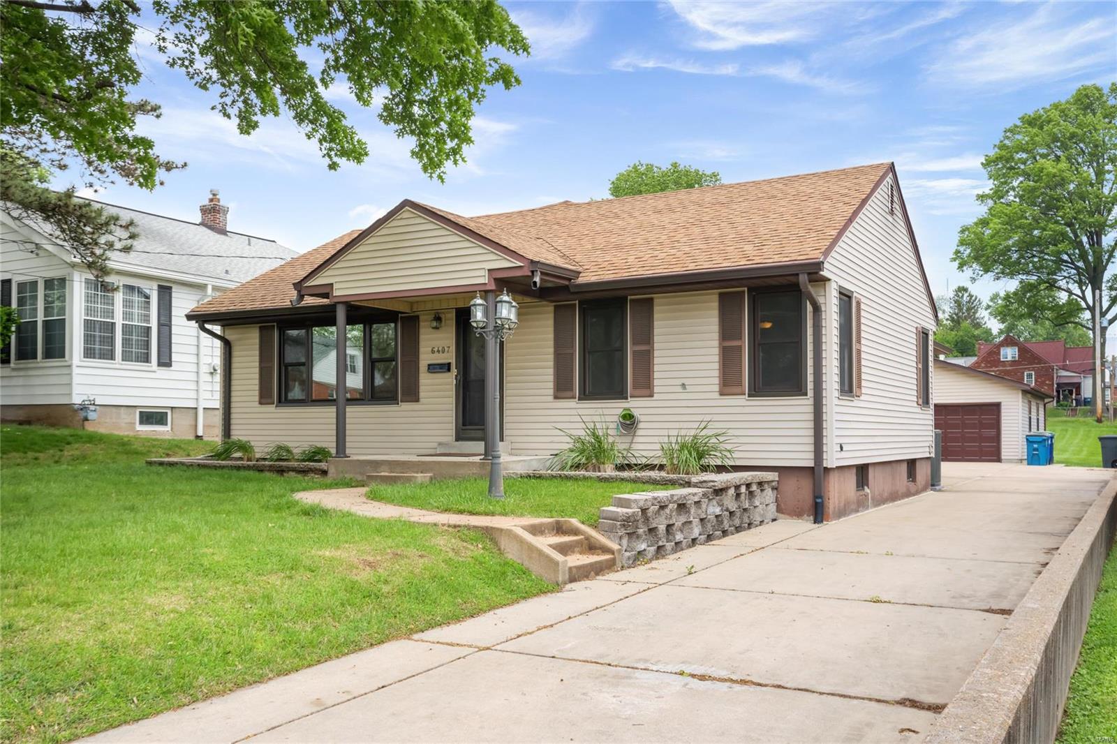 6407 Weber Road St. Louis, MO 63123 - Photo 2 of 35 Gallery Image 2