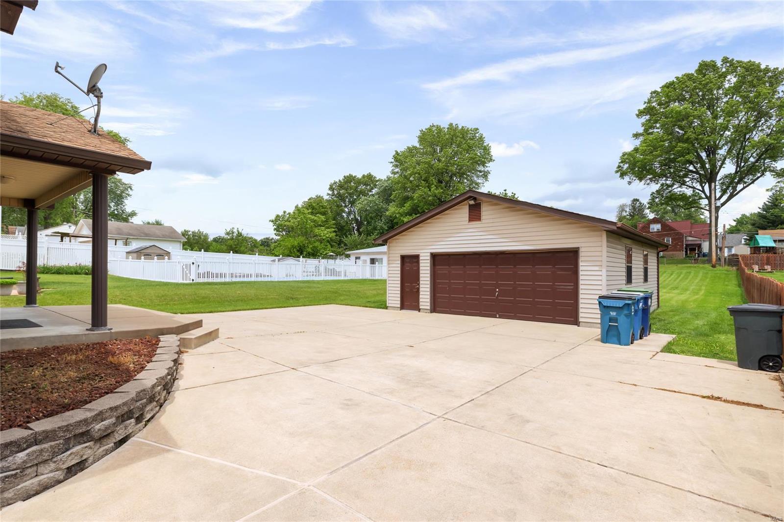 6407 Weber Road St. Louis, MO 63123 - Photo 31 of 35 Gallery Image 31
