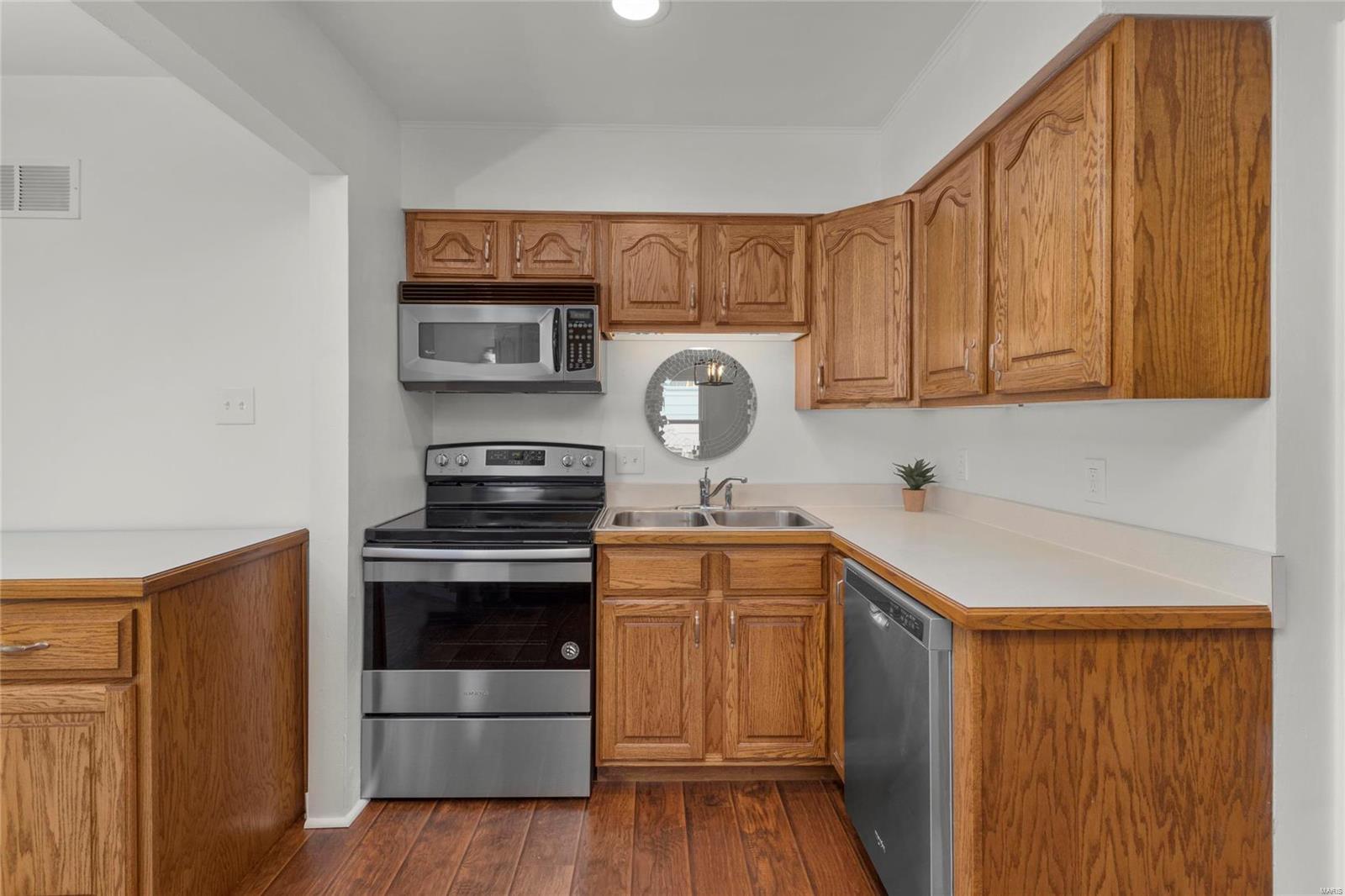 6407 Weber Road St. Louis, MO 63123 - Photo 9 of 35 Gallery Image 9