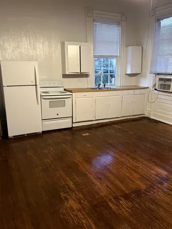 $2,300 | 121 Smith Street, Unit 4, Charleston, SC 29403